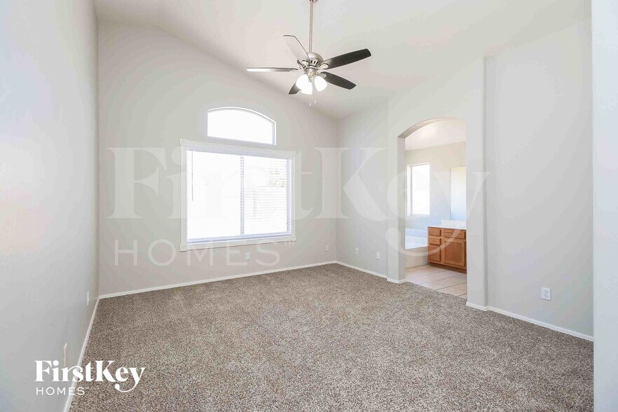 Building Photo - 4354 E Birchwood Cir