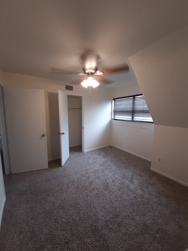 Building Photo - 4318 Jenny Ln