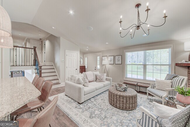 Building Photo - 209 Cedar Dr