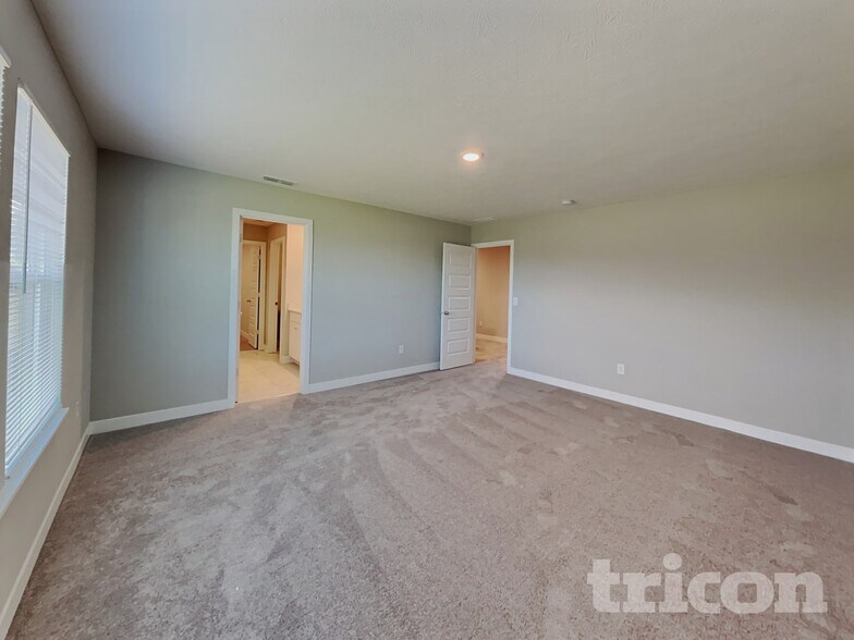 Building Photo - 4740 W Mineral Ln