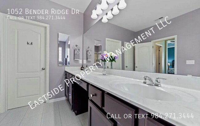 Building Photo - 1052 Bender Ridge Dr