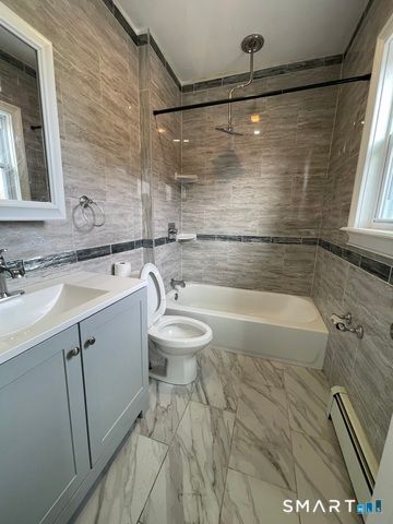 Building Photo - 176 Pearl St