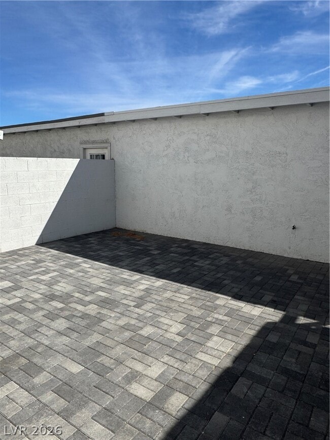 Building Photo - 508 Greenbriar Townhouse Way