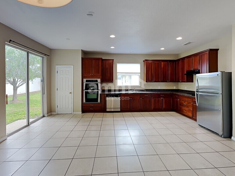 Building Photo - 5028 Gandross Ln