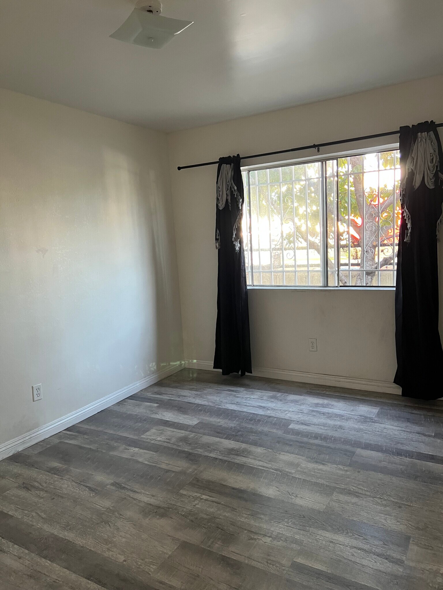 Building Photo - 4417 Avalon Blvd