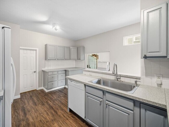 Building Photo - Stunning Updated Home in North Spokane | Bright Interiors, Modern Kitchen & Private Patio