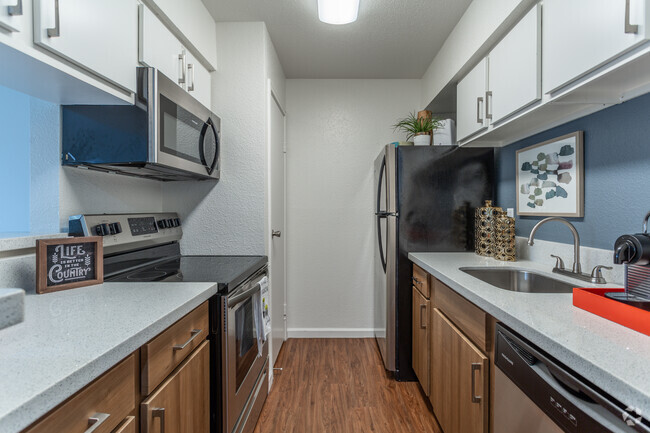 Kitchen - The Daphne Apartments