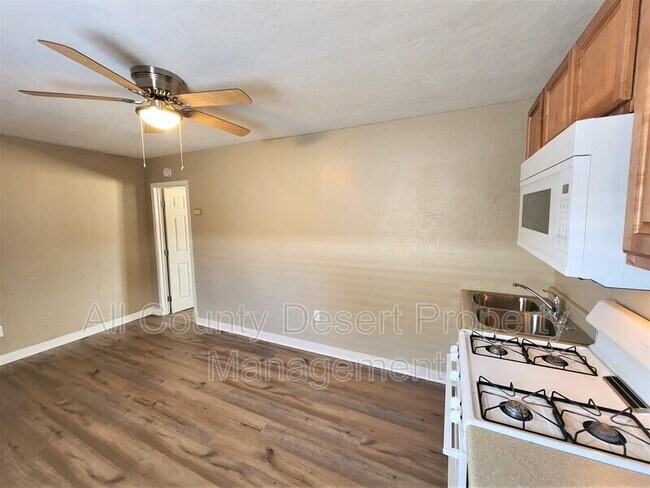 Building Photo - 83574 Tourmaline Ave