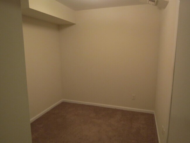 Building Photo - 13671 Cedar Creek Ln