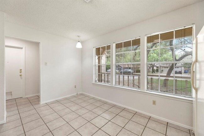 Building Photo - 4401 Molokai Dr