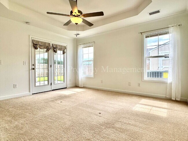 Building Photo - 5283 Vespar Ct