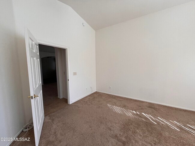 Building Photo - 13268 E Mesquite Flat Spring Dr