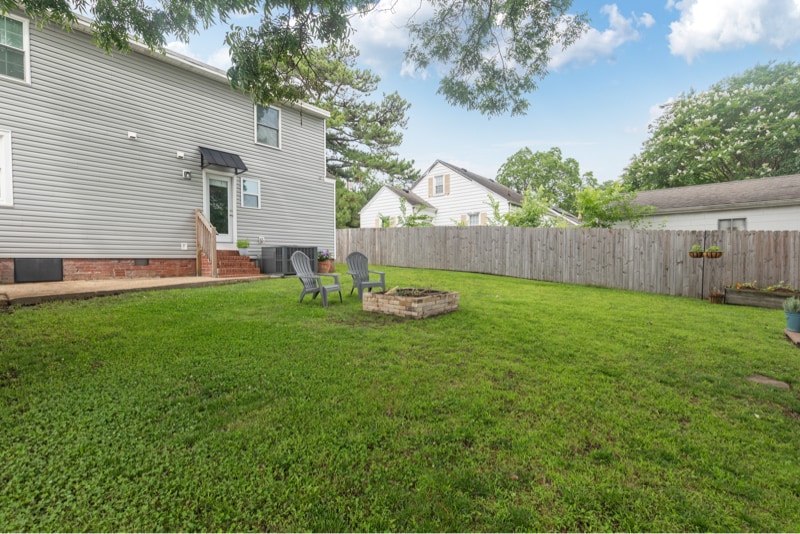 Building Photo - 1364 E Norcova Dr