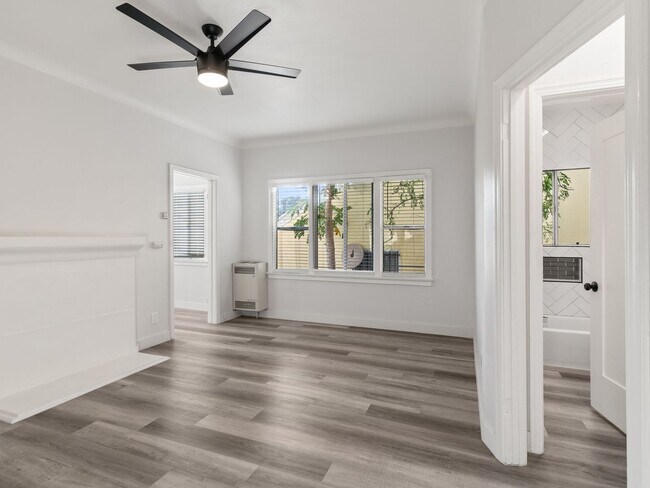 Interior Photo - 608 W 6th Street