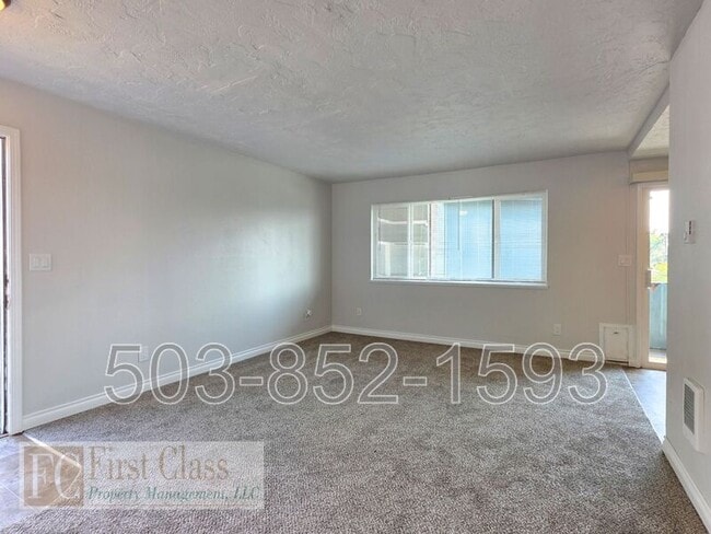 Building Photo - 12345 SW Hall Blvd