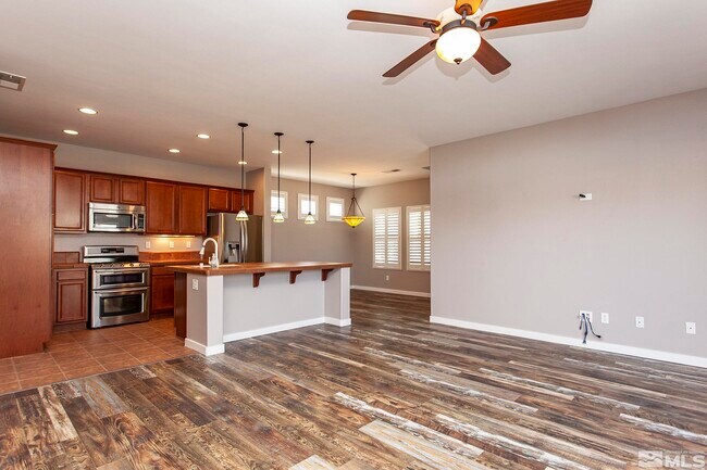 Building Photo - 1263 Par Three Dr