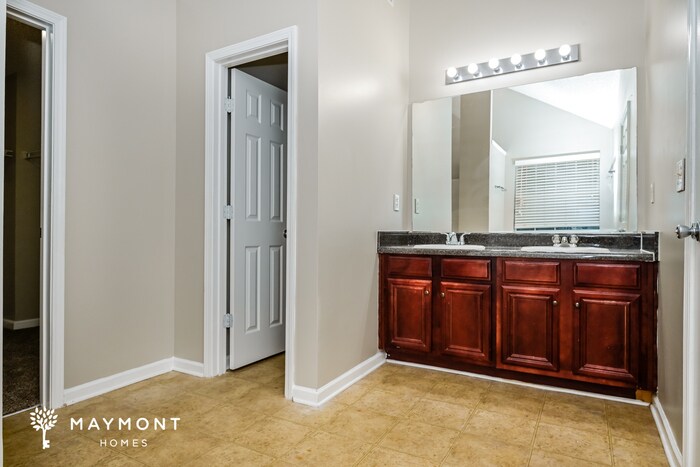 Building Photo - 1906 Bridgestone Cir