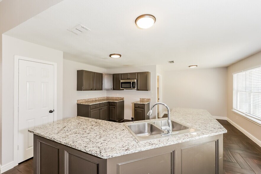 Building Photo - 613 Fawn Meadow Trail