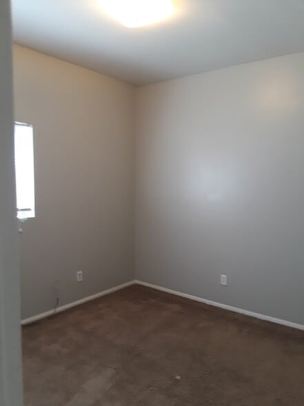 Building Photo - 135 S 700 E