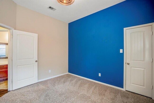 Building Photo - 1054 Forest Haven Ct
