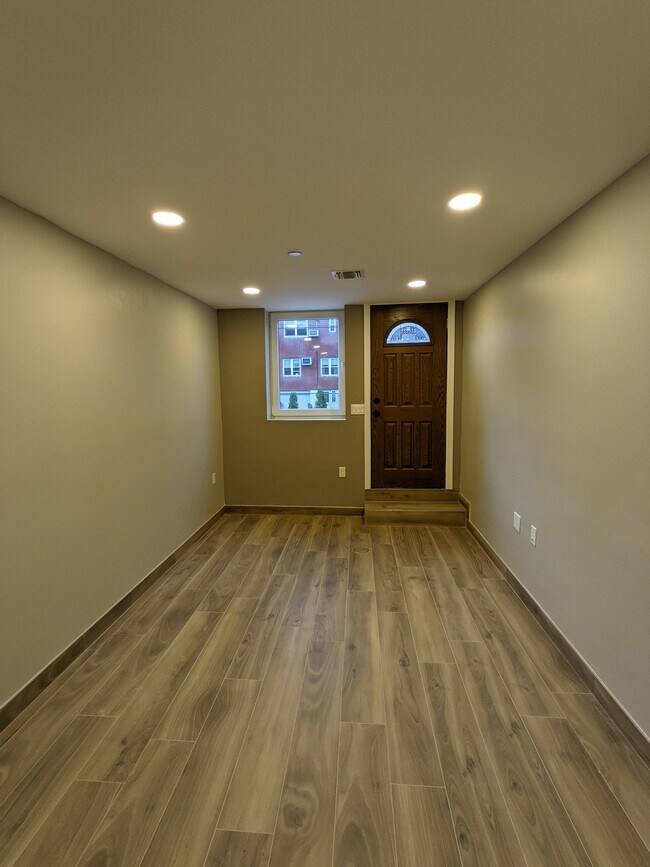 Building Photo - 8925 75th Ave