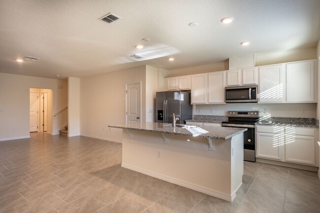 Building Photo - 13453 Sagestone Dr