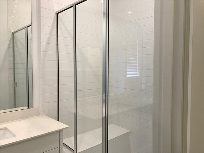 Building Photo - 28813 Bobcat Run Dr