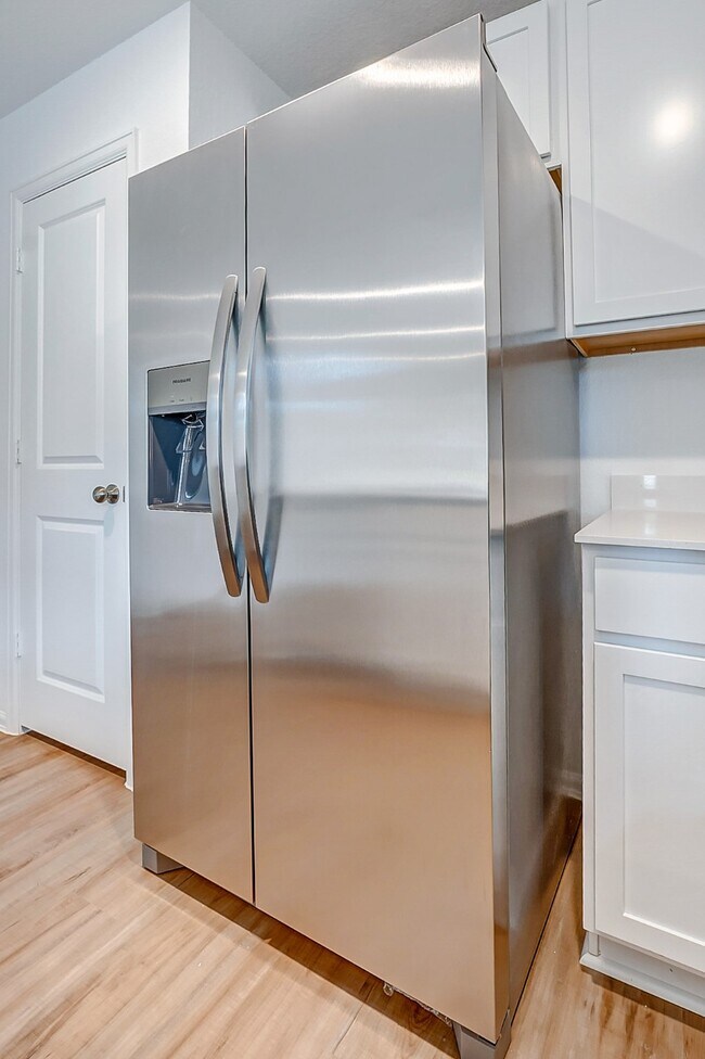 Building Photo - 20961 Zuccala Dr