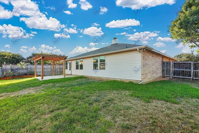 Building Photo - 208 Blazing Star Trail
