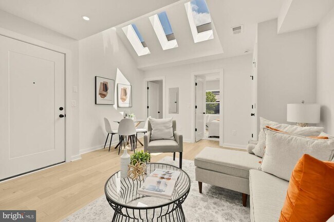 Building Photo - 2610 41st St NW