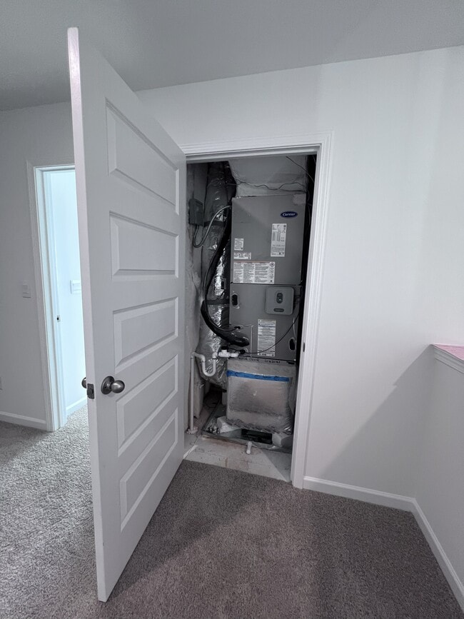 Building Photo - 6092 Knickerbocker Street