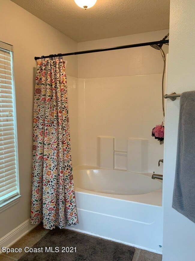 Building Photo - 1466 Alaqua Way