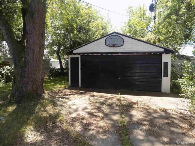 Building Photo - 12756 Prospect Ave