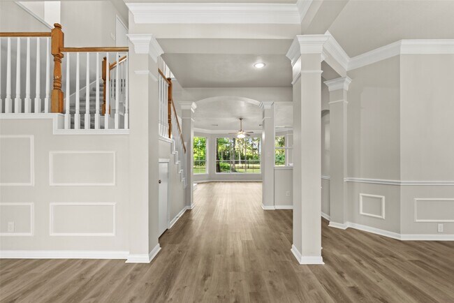 Building Photo - 14810 Cantwell Bend