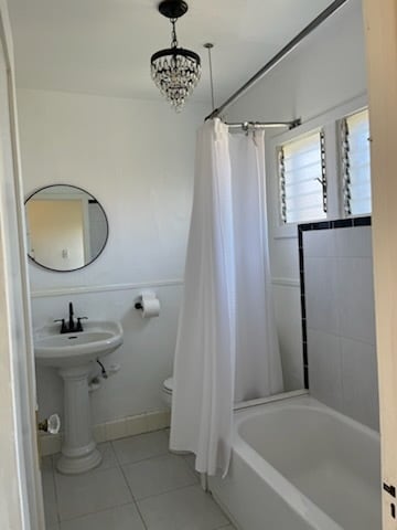 bathroom - 2103 Huntington Dr