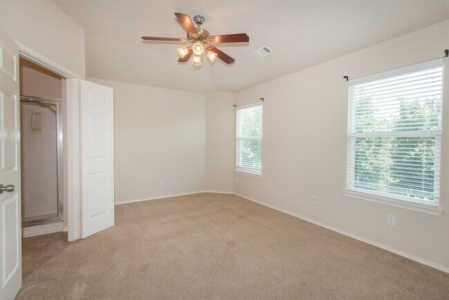 Building Photo - 1521 Huckleberry Ln