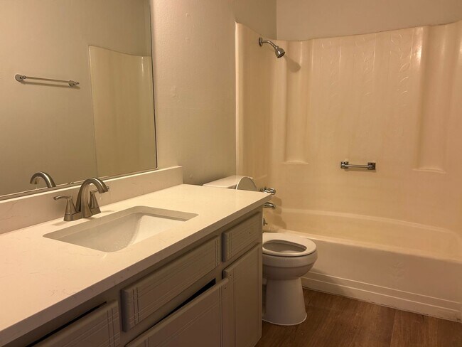 Building Photo - * * * $250 Move-in Special * * * Charming 2-Bedroom / 2-Bathroom Home! * * * $250 Move-in Special...