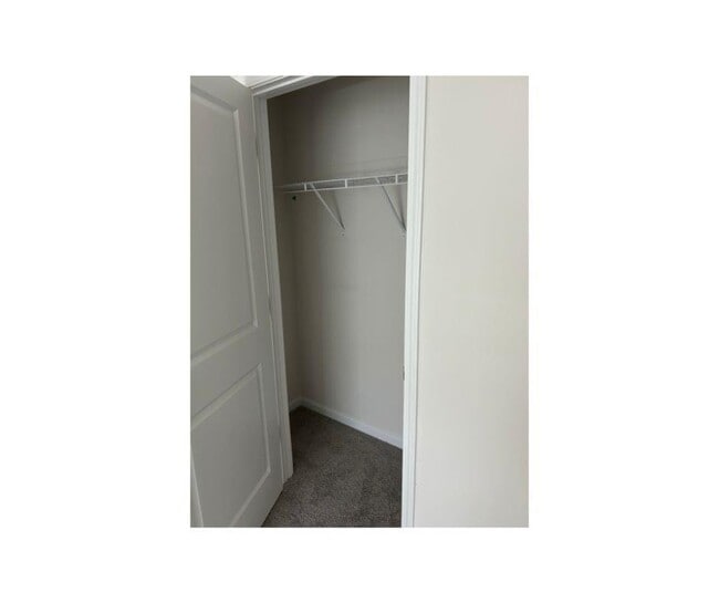 Building Photo - 1215 37th Ave Lane NE