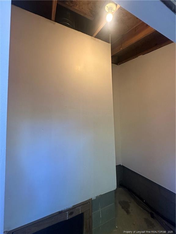 Building Photo - 1202 Huntsman Ct