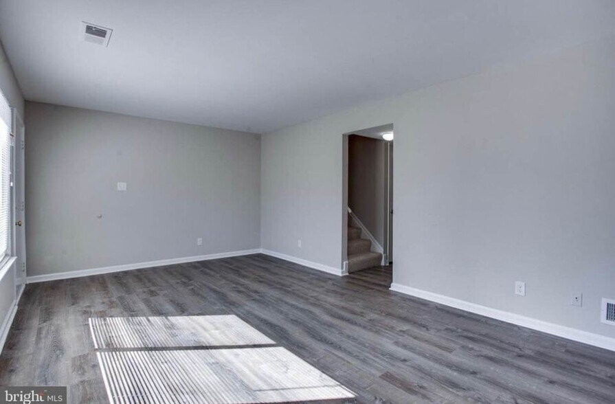 Building Photo - 1811 Westwind Way
