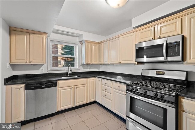 Building Photo - 2620 13TH St S