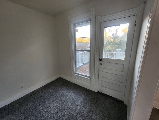 Building Photo - 2186 E 89th St