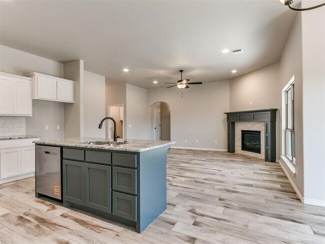 Building Photo - 12028 Rockbed Dr