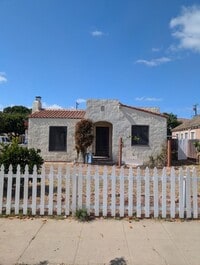 Building Photo - fes301