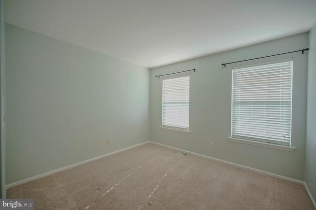 Building Photo - 3908 Grenwich Ln