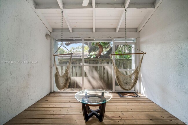 Building Photo - 4183 Pamona Ave