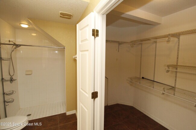 Building Photo - 3995 Almeida Court