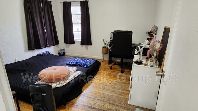 Building Photo - 1023-1029 North Washington Avenue - 1029