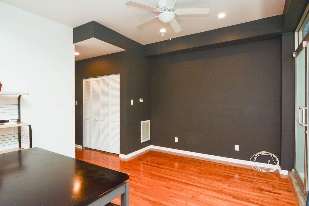 Building Photo - 1450 W Blackhawk St