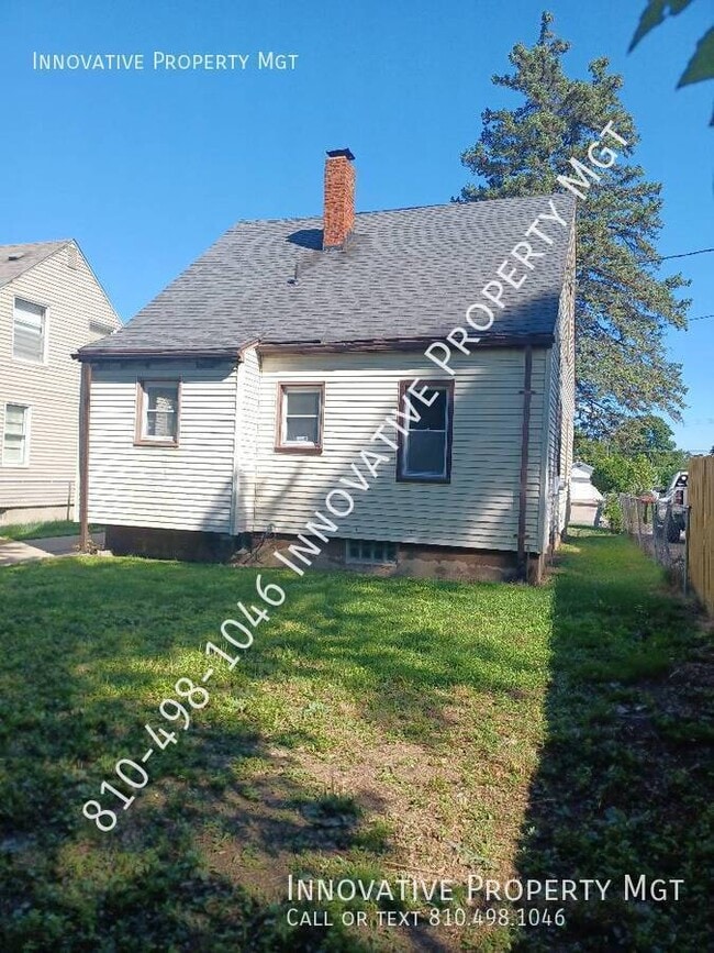 Building Photo - 533 W Pulaski St